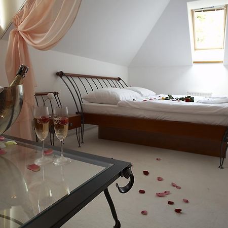 Pension Konopiste Benesov  Zimmer foto