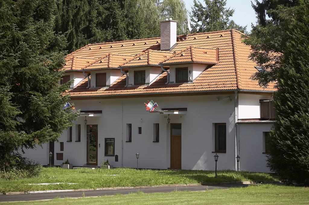 Pension Konopiste Benesov  Exterior foto